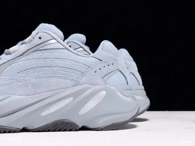 Blue Hospital FV8424 v2 Adidas Yeezy 700 Boost 0422